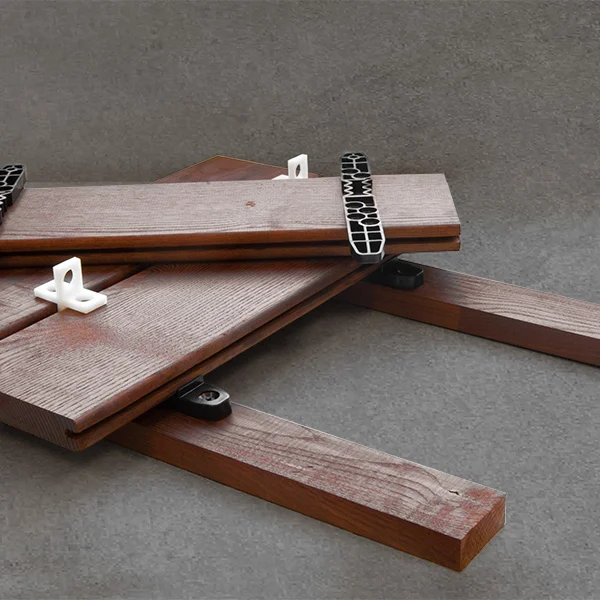 Dakota Quix System components for invisible mounting deck planks
